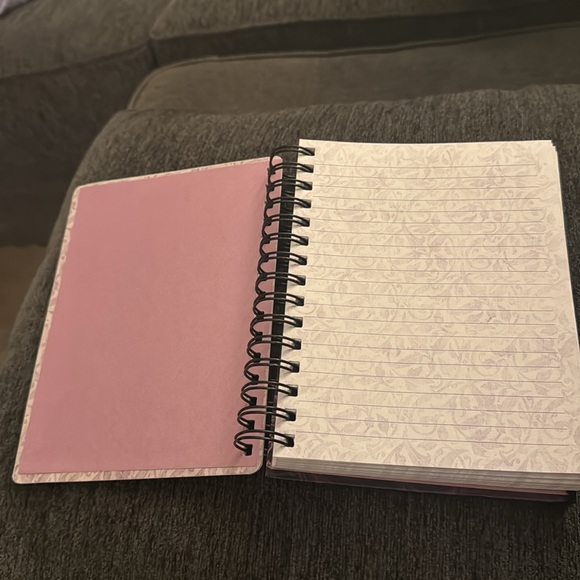 Butterfly 🦋 Journal - Picture 2 of 4